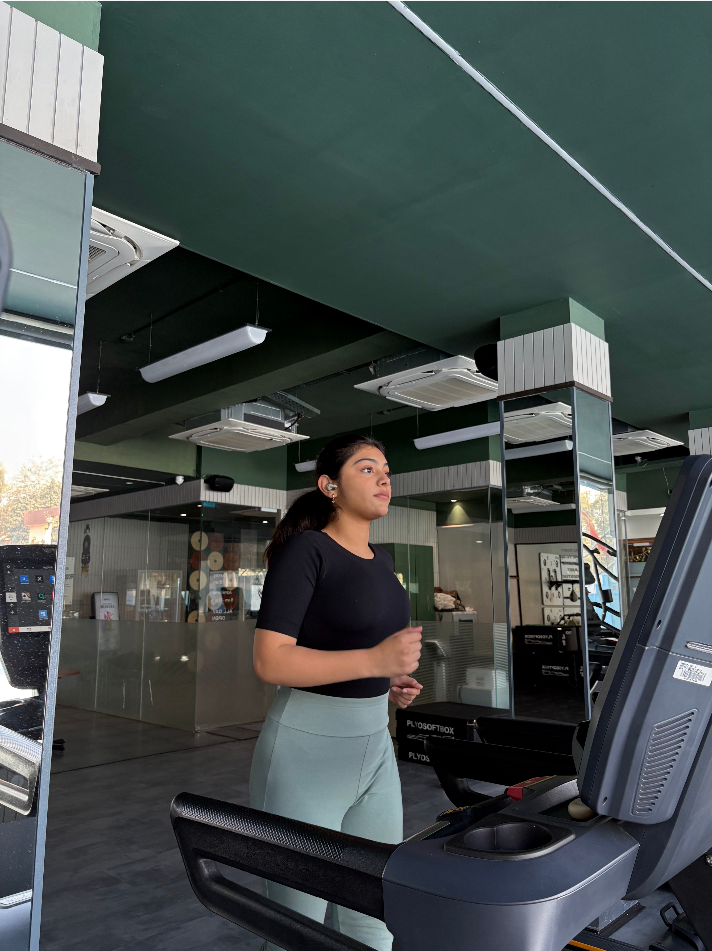 HALF SLEEVES BUILT-IN BRA BODYSUIT